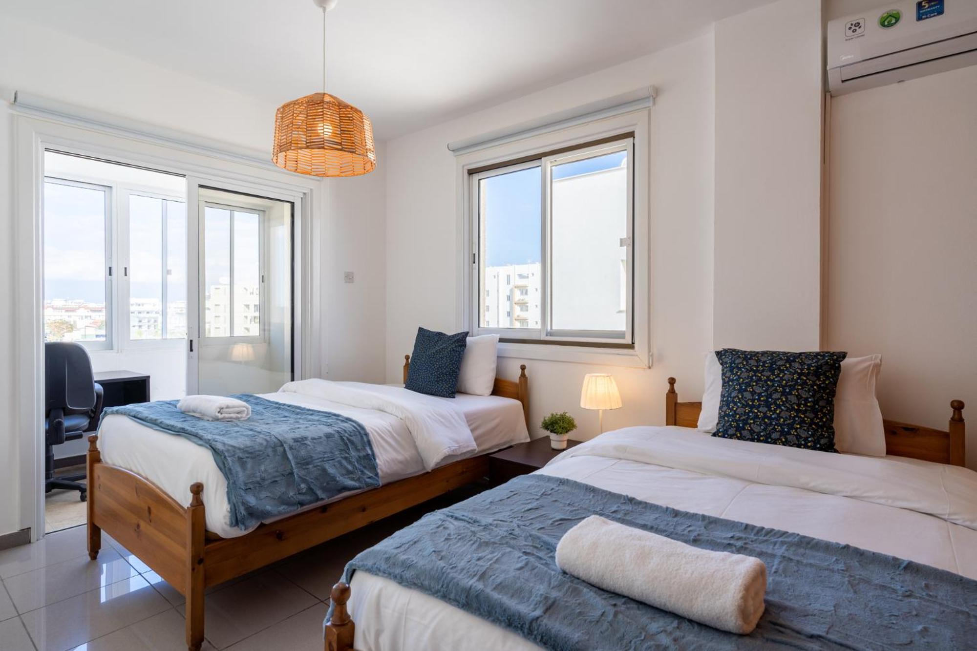 Jayde 2-Bedroom Apartment In Ларнака Экстерьер фото